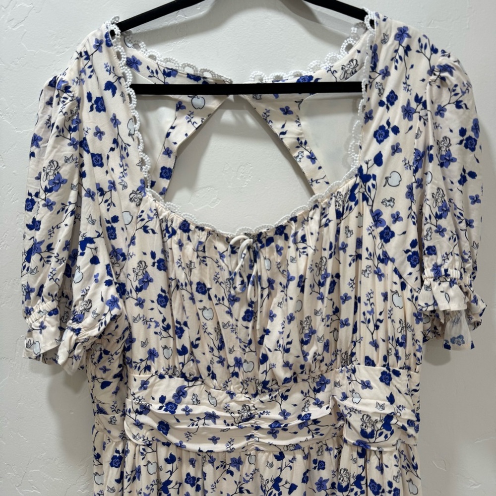 Box Lunch Disney Snow White & Seven Dwarfs Floral Allover Print Dress Plus 3X - Picture 9 of 16